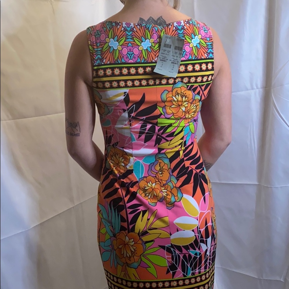 Dress - Picture 3 of 4